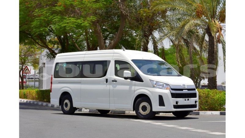 Big with watermark toyota hiace central import dubai 5564