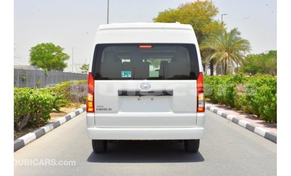 Acheter Import Voiture Toyota Hiace Blanc à Import - Dubai, Central Acheter Import Voiture Toyota Hiace Blanc à Import - Dubai, Central