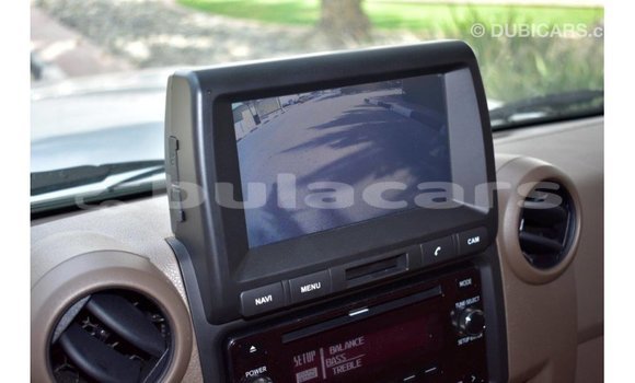 Acheter Import Voiture Toyota Land Cruiser Gris à Import - Dubai, Central Acheter Import Voiture Toyota Land Cruiser Gris à Import - Dubai, Central