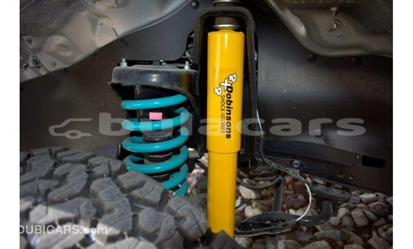 Acheter Import Voiture Toyota Land Cruiser Gris à Import - Dubai, Central Acheter Import Voiture Toyota Land Cruiser Gris à Import - Dubai, Central
