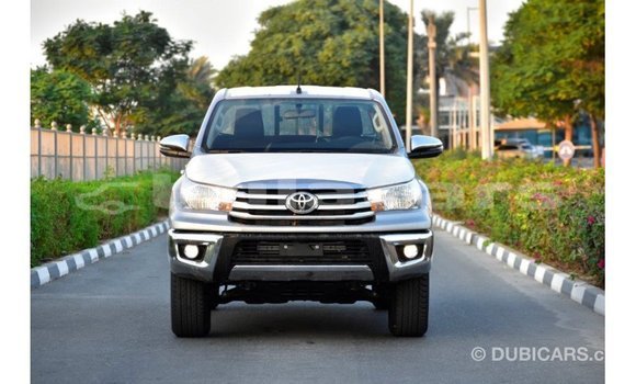 Acheter Import Voiture Toyota Hilux Gris à Import - Dubai, Central Acheter Import Voiture Toyota Hilux Gris à Import - Dubai, Central