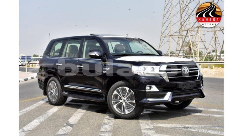 Big with watermark toyota land cruiser central import dubai 5571