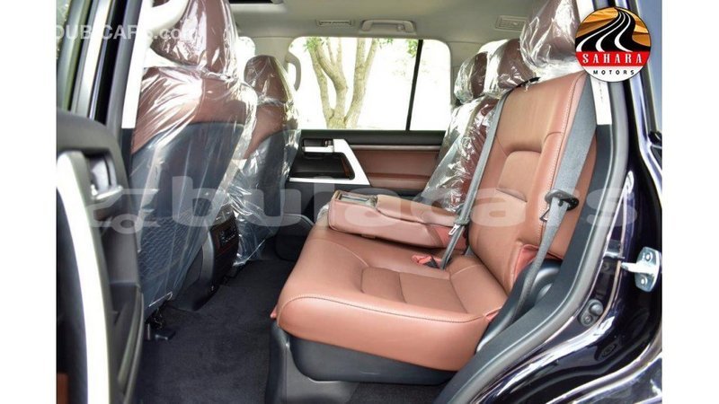 Big with watermark toyota land cruiser central import dubai 5571