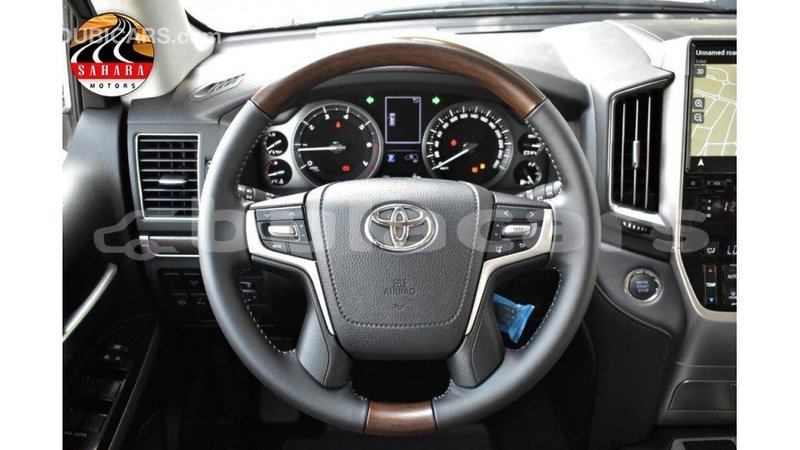 Big with watermark toyota land cruiser central import dubai 5571