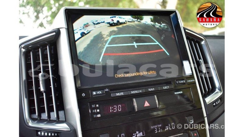Big with watermark toyota land cruiser central import dubai 5571