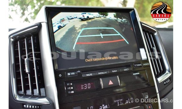 Acheter Import Voiture Toyota Land Cruiser Noir à Import - Dubai, Central Acheter Import Voiture Toyota Land Cruiser Noir à Import - Dubai, Central