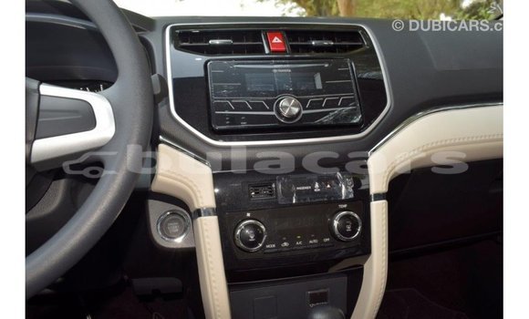 Acheter Import Voiture Toyota Rush Noir à Import - Dubai, Central Acheter Import Voiture Toyota Rush Noir à Import - Dubai, Central