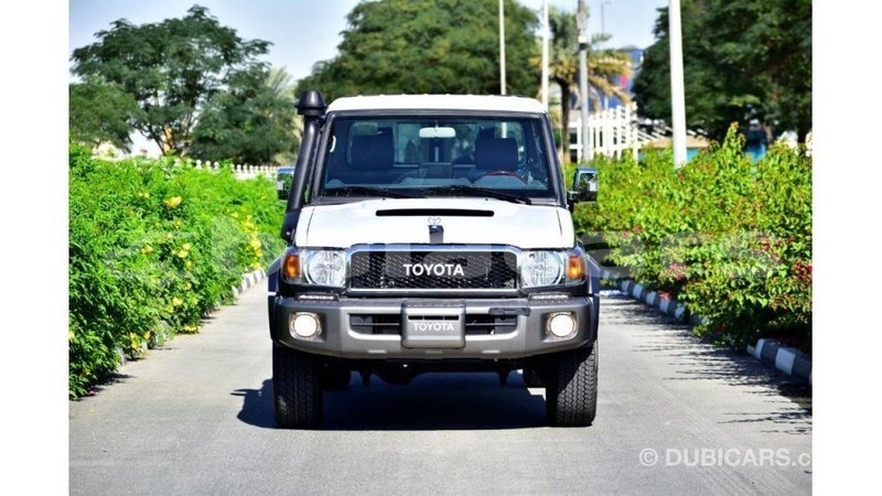 Big with watermark toyota land cruiser central import dubai 5574