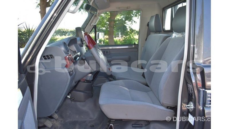 Big with watermark toyota land cruiser central import dubai 5574