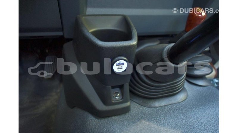 Big with watermark toyota land cruiser central import dubai 5574