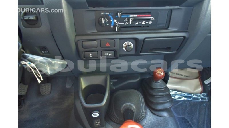 Big with watermark toyota land cruiser central import dubai 5574