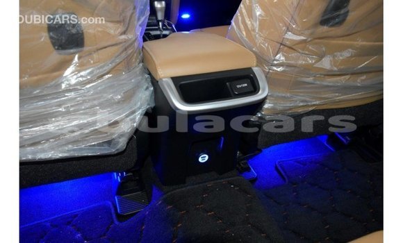 Acheter Import Voiture Toyota Fortuner Gris à Import - Dubai, Central Acheter Import Voiture Toyota Fortuner Gris à Import - Dubai, Central