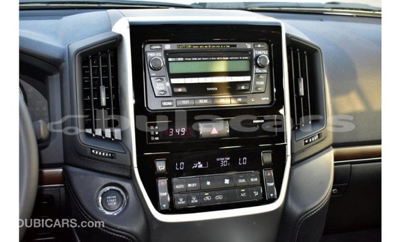 Acheter Import Voiture Toyota Land Cruiser Noir à Import - Dubai, Central Acheter Import Voiture Toyota Land Cruiser Noir à Import - Dubai, Central