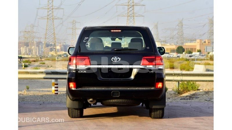 Big with watermark toyota land cruiser central import dubai 5580