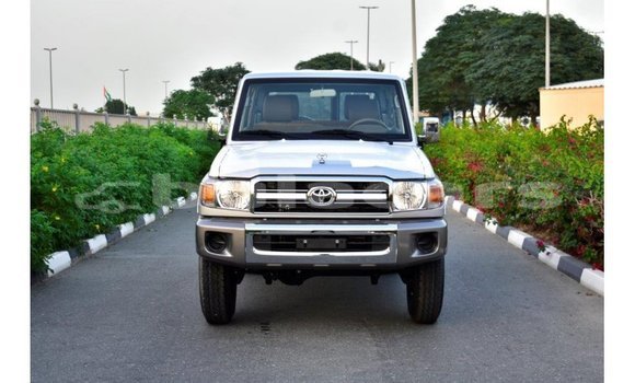 Buy Import Toyota Land Cruiser Grey Car in Import - Dubai in Central Buy Import Toyota Land Cruiser Grey Car in Import - Dubai in Central