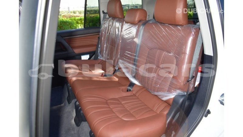 Big with watermark toyota land cruiser central import dubai 5584