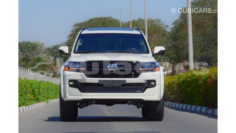 Big with watermark toyota land cruiser central import dubai 5584