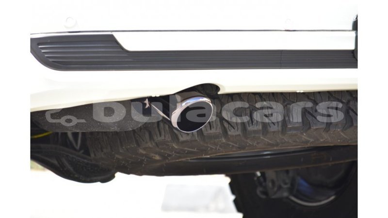 Big with watermark toyota land cruiser central import dubai 5584