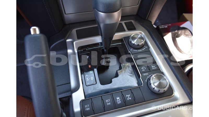 Big with watermark toyota land cruiser central import dubai 5584