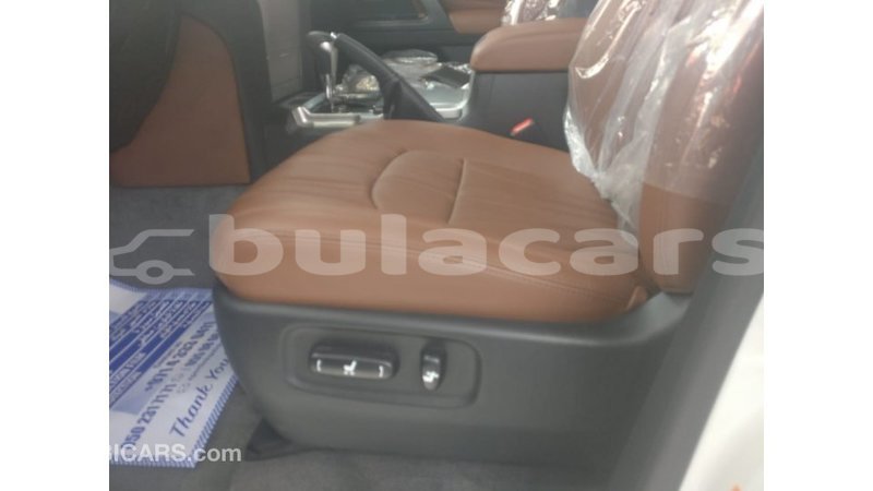 Big with watermark toyota land cruiser central import dubai 5584