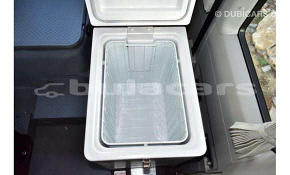 Acheter Import Voiture Toyota Coaster Blanc à Import - Dubai, Central Acheter Import Voiture Toyota Coaster Blanc à Import - Dubai, Central