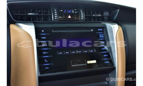 Acheter Import Voiture Toyota Fortuner Gris à Import - Dubai, Central Acheter Import Voiture Toyota Fortuner Gris à Import - Dubai, Central