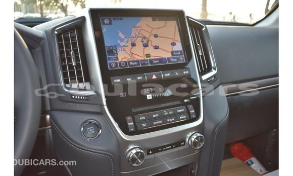 Acheter Import Voiture Toyota Land Cruiser Noir à Import - Dubai, Central Acheter Import Voiture Toyota Land Cruiser Noir à Import - Dubai, Central