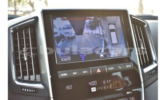 Acheter Import Voiture Toyota Land Cruiser Noir à Import - Dubai, Central Acheter Import Voiture Toyota Land Cruiser Noir à Import - Dubai, Central