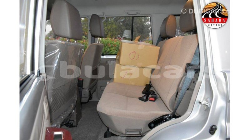Big with watermark toyota land cruiser central import dubai 5591