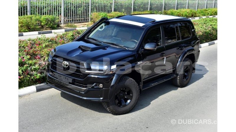 Big with watermark toyota land cruiser central import dubai 5594