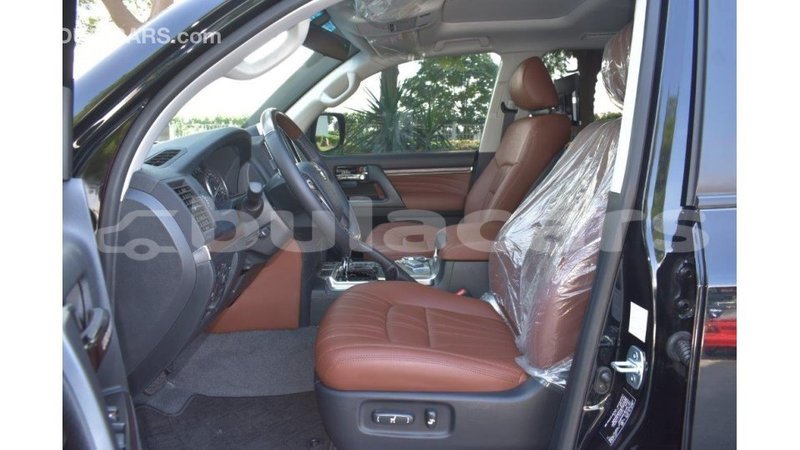 Big with watermark toyota land cruiser central import dubai 5594