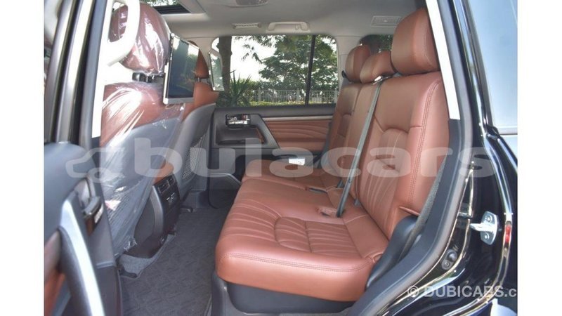 Big with watermark toyota land cruiser central import dubai 5594