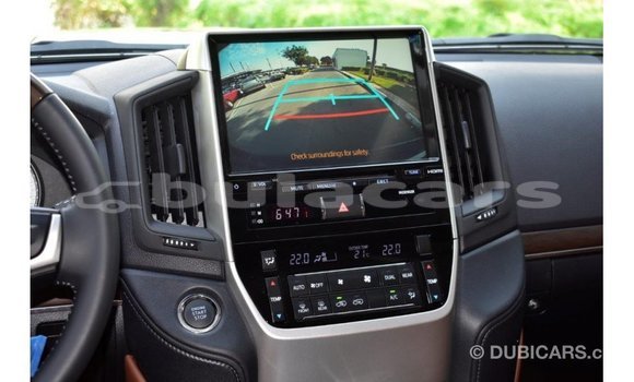 Acheter Import Voiture Toyota Land Cruiser Noir à Import - Dubai, Central Acheter Import Voiture Toyota Land Cruiser Noir à Import - Dubai, Central