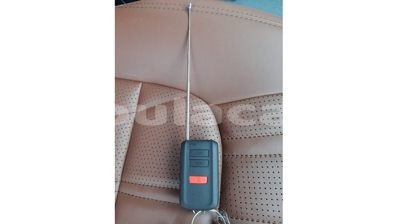 Big with watermark toyota land cruiser central import dubai 5594