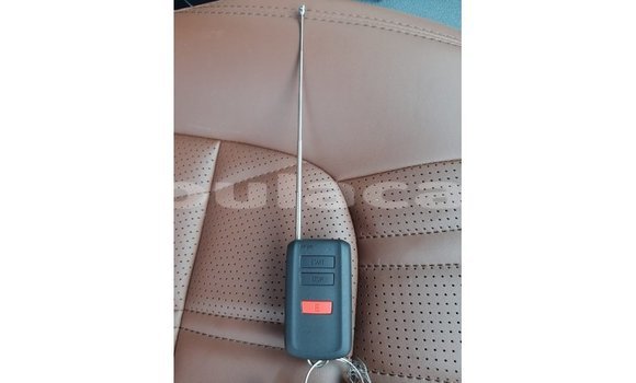 Acheter Import Voiture Toyota Land Cruiser Noir à Import - Dubai, Central Acheter Import Voiture Toyota Land Cruiser Noir à Import - Dubai, Central