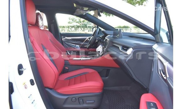 Acheter Import Voiture Lexus RX 350 Blanc à Import - Dubai, Central Acheter Import Voiture Lexus RX 350 Blanc à Import - Dubai, Central