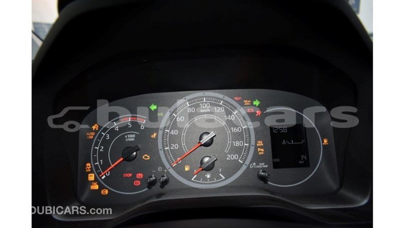 Big with watermark toyota hiace central import dubai 5596