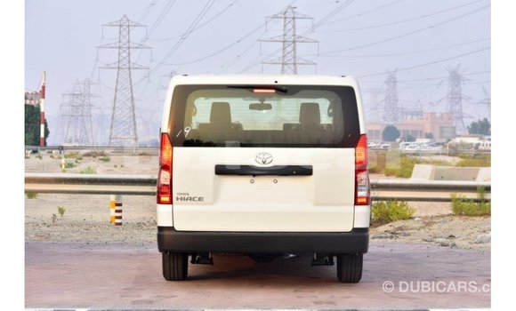 Acheter Import Voiture Toyota Hiace Blanc à Import - Dubai, Central Acheter Import Voiture Toyota Hiace Blanc à Import - Dubai, Central