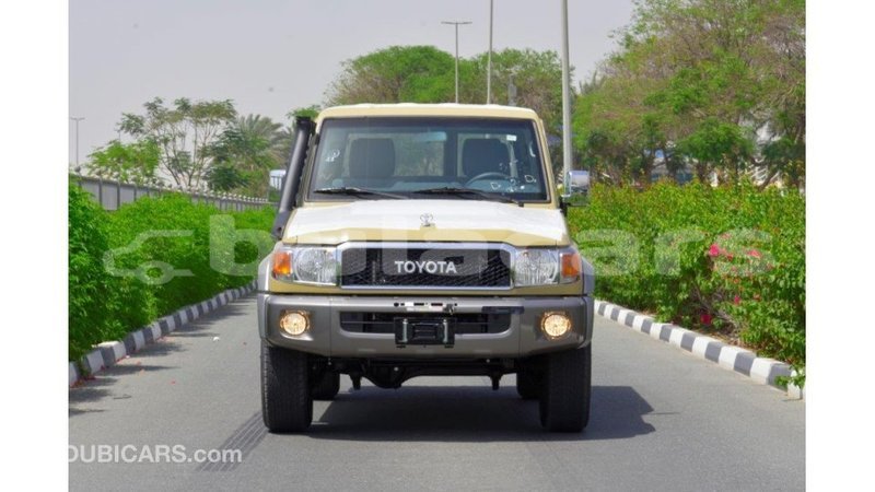 Big with watermark toyota land cruiser central import dubai 5598