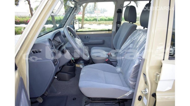 Big with watermark toyota land cruiser central import dubai 5598
