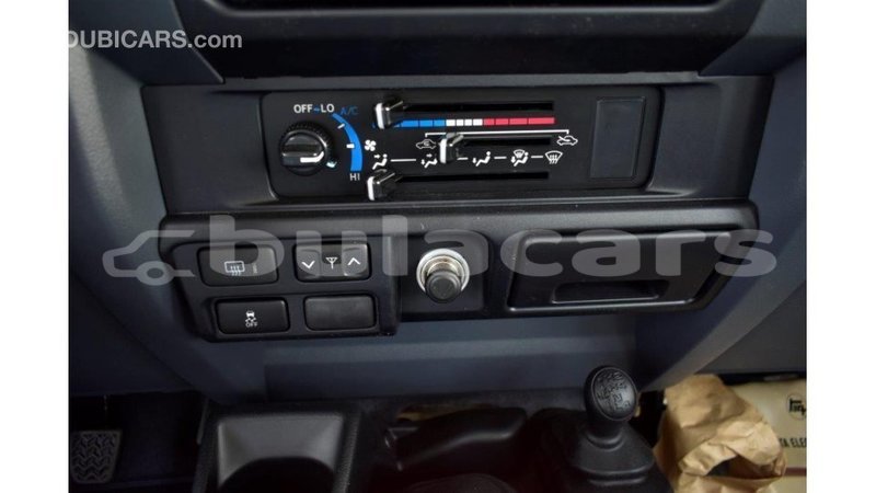 Big with watermark toyota land cruiser central import dubai 5598