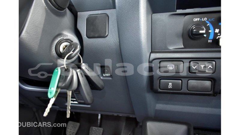 Big with watermark toyota land cruiser central import dubai 5598