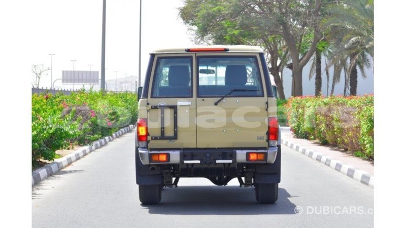 Big with watermark toyota land cruiser central import dubai 5598