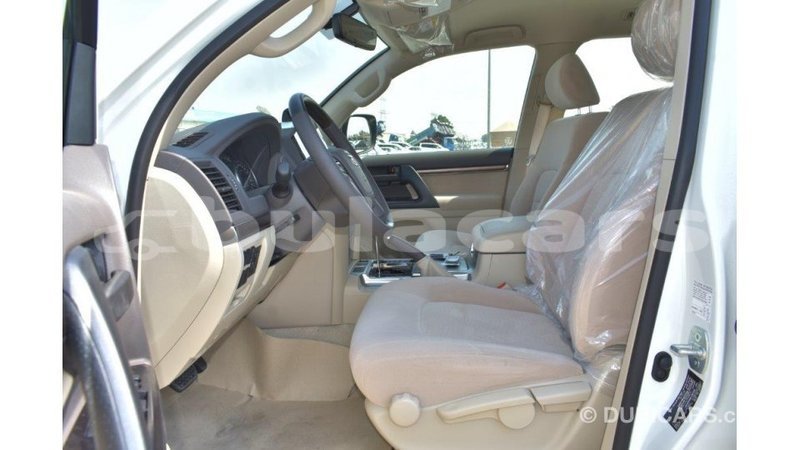 Big with watermark toyota land cruiser central import dubai 5599