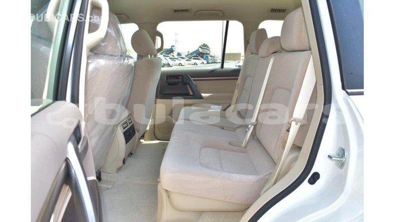 Big with watermark toyota land cruiser central import dubai 5599