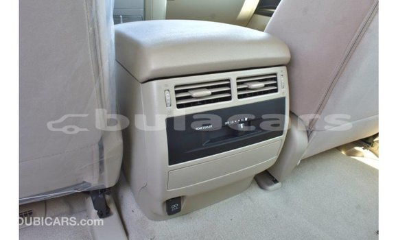 Acheter Import Voiture Toyota Land Cruiser Blanc à Import - Dubai, Central Acheter Import Voiture Toyota Land Cruiser Blanc à Import - Dubai, Central