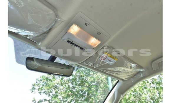 Acheter Import Voiture Toyota Land Cruiser Blanc à Import - Dubai, Central Acheter Import Voiture Toyota Land Cruiser Blanc à Import - Dubai, Central