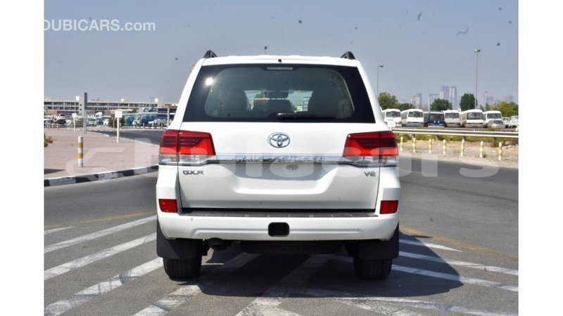 Big with watermark toyota land cruiser central import dubai 5599