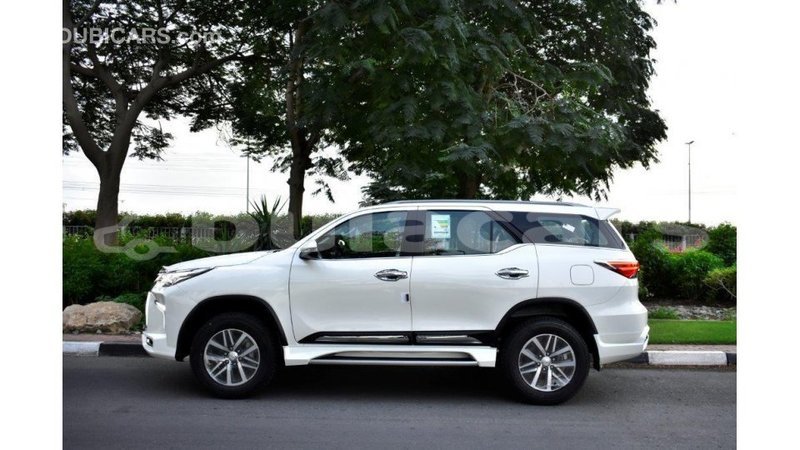 Big with watermark toyota fortuner central import dubai 5600