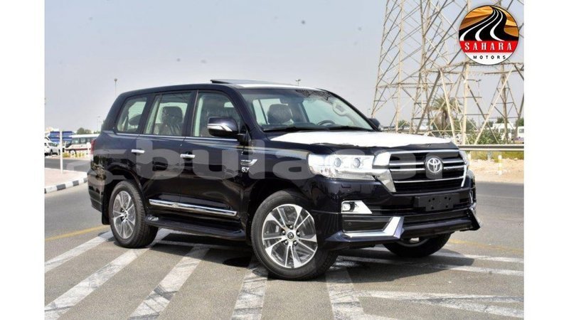 Big with watermark toyota land cruiser central import dubai 5601